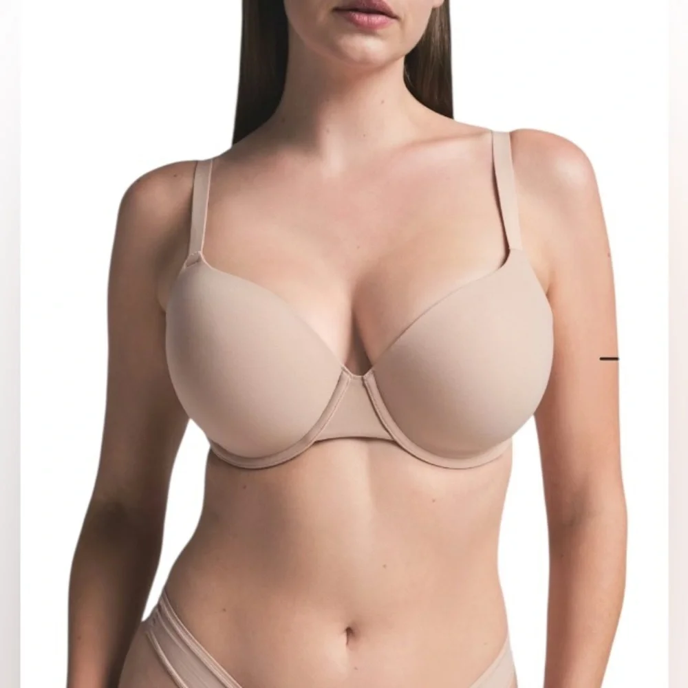 SKIMS Fits Everybody T-Shirt Bra in Mica Light Tan Size 42D NEW With Tags